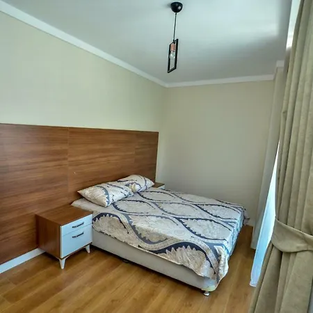 Royal Gate Aparthotel *